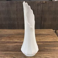 LE SMITH PANEL MILK GLASS SWUNG VASE WHITE FAT BOTTOM 15”