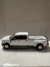 Greenlight 2017 Ford F-350 Dually Lariat White Pickup Truck 1:64 (loose)