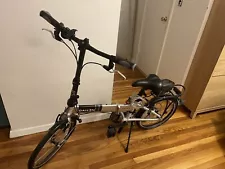 Dahon Mariner D8 foldable commuter bike