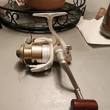 Shimano Stradic 2000 Fluid Drive Spinning Reel