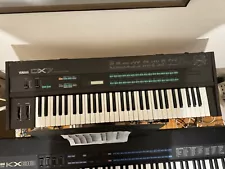 Yamaha DX 7 - Digital Programmable Algorithm Synthesizer