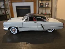 Road Signature 1952 Lincoln Capri 1/18