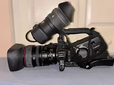 Canon XL H1 Camcorder - Black (With Lens)/ spare battery, remote control