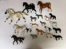 Lot 19 Mixed Miniature Collectible Toy Horse Lot Breyer, Empire, Funrise & More