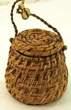 Antique Papago Bear Grass and Yuca Handled Lidded Basket 4"