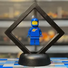 Figure Floating Display Case With Stand Suitable for Minifigures Blocks Dust