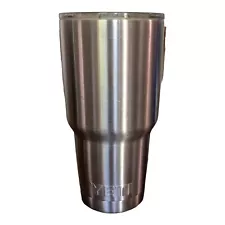 YETI Rambler 30 oz Stainless Steel Vacuum Insulated Tumbler Silver Hot & Cold