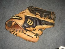 Wilson A2000 Baseball Glove preowned, nicely broken in 12 ready for Fall Ball!