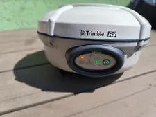 Trimble R8 model 3 (GNSS L1, L2, L2C, L5, GLONASS)