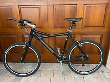 Cannondale Killer V900 HT Mountain Bike Mens with Headshok - Local Pick up only