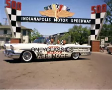 1958 INDY 500 SPEEDWAY SIGN PONTIAC BONNEVILLE PACE CAR AUTO RACING 8X10 PHOTO