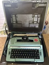 Vintage Smith Corona Typewriter SCM In Case