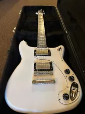 Epiphone Custom Shop Limited Edition Wilshire Elec.Guitar Alpine White w/HS Case