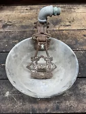 Vintage Hudson Horse Cattle Waterer Water Fountain Bowl Farm Garden Sink WB1