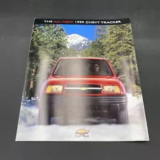 1999 CHEVROLET TRACKER SALES ADVERTISING BROCHURE / ORIGINAL DEALERSHIP FOLDOUT