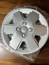 2006 - 2011 BRAND NEW/NEVER USED Ford Focus Silver Hubcap SALE IS FOR 1 Cap