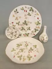 Wedgwood Wild Strawberry Collection - Set of 4