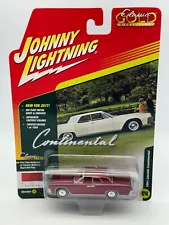 Johnny Lightning Classic Gold 1961 Lincoln Continental, Royal Red, 1:64, NIB