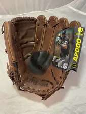 Wilson A2000 BBB2DB Closed Web Size 11.75 RHT