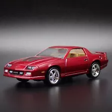 1989 89 CHEVY CHEVROLET CAMARO IROC-Z RARE 1:64 SCALE DIORAMA DIECAST MODEL CAR