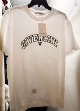 Givenchy Logo T-Shirt Size XL!!