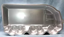 Vintage Wilton Cake Pan 18 Wheeler Semi Truck Trailer Mold 2105-0018