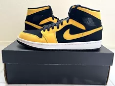 Nike Air Jordan 1 Mid Reverse New Love Men’s Size 10 Black Yellow Toe Wu-Tang