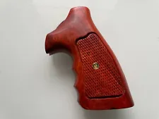 Handmade wood Grip for New Taurus Medium/Large Fame .357 6 Shot