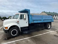 1999 International 4700 4X2 Dump Truck T-444E 6 speed Manual Trans One Owner