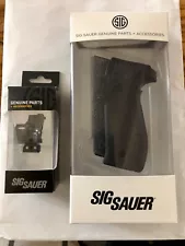 Factory Sig Sauer P226 OEM Black Poly Grips / sig p226 night sights