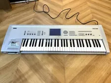 Korg Triton 61 key Synthesizer Music Workstation keyboard Music Instruments