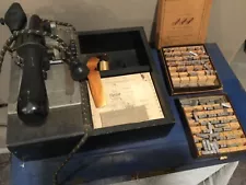 Franklin Hot Stamp Machine w/ Duracast Type Set TESTED!