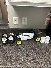 Team Associated B6.4D