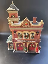 Heartland Valley Village Deluxe Porcelain House Fire Station Department 10x6x8"