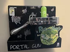 Rick and Morty Portal Gun 2017 SDCC San Diego Comic Con Exclusive Batteries