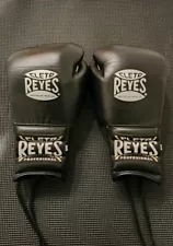 Cleto Reyes boxing gloves 12oz