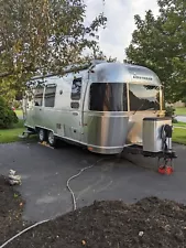 2014 Airstream Flying Cloud 23FB, no reserve, best deal on Ebay!