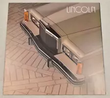 1982 LINCOLN TOWN CAR SALES BROCHURE