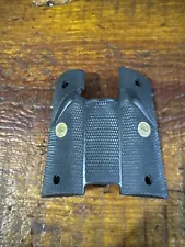 New ListingFactory Colt Pachmayr Wraparound Grips for Colt 1911 Full Size Models. 161