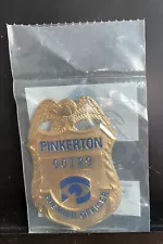 VINTAGE OBSOLETE PINKERTON PREMIER OFFICER BADGE NEW IN PACKAGING RARE