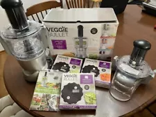 Veggie Bullet Spiralizer & Food Processorwith 3 Accessory Blades, Recipes - NEW