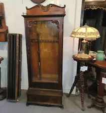 Antique Oak Gun Cabinet – single door original finish