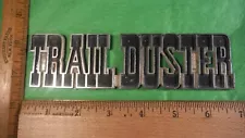 BU13 Plymouth Trail Duster Fender Emblem Vintage 1974-81 #3824195 TRAIL DUSTER