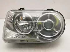 2007 CHRYSLER 300C N/S Passengers Left Front Headlight Headlamp 2005-2010