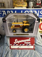 1/16 Speccast Minneapolis Moline g1000 2wd maroon belly