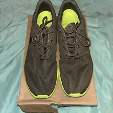 Nike Roshe Run Men’s Running Shoes Size 11 Tarp Volt Green