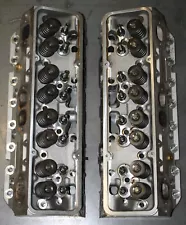 Pair of Aluminum Small Block Chevy Compatible Cylinder Heads 190cc Runners