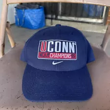 Vintage UConn Huskies Hat Cap Mens Blue Nike Snap Back Champions NCAA Basketball