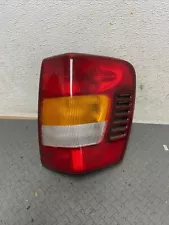 1999-2004 Jeep Grand Cherokee WJ Right Passenger Rh Tail Light Oem C5399