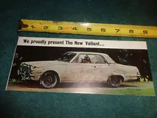 1962 PLYMOUTH VALIANT SALES BROCHURE / ORIGINAL DEALERSHIP FOLDER